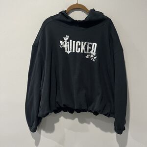 Wicked Paul Tazewell Hoodie Womens Large Graphic Sweatshirt Black Bubble Hem